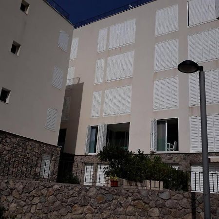 Przno Apartman White Star Apartment Ngoại thất bức ảnh