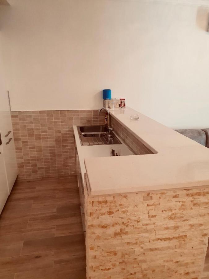 Przno Apartman White Star Apartment Ngoại thất bức ảnh