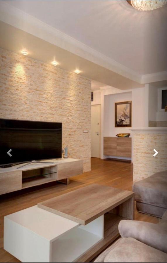 Przno Apartman White Star Apartment Ngoại thất bức ảnh