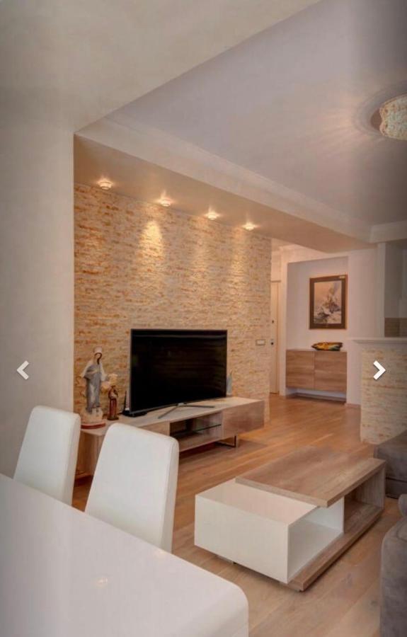 Przno Apartman White Star Apartment Ngoại thất bức ảnh
