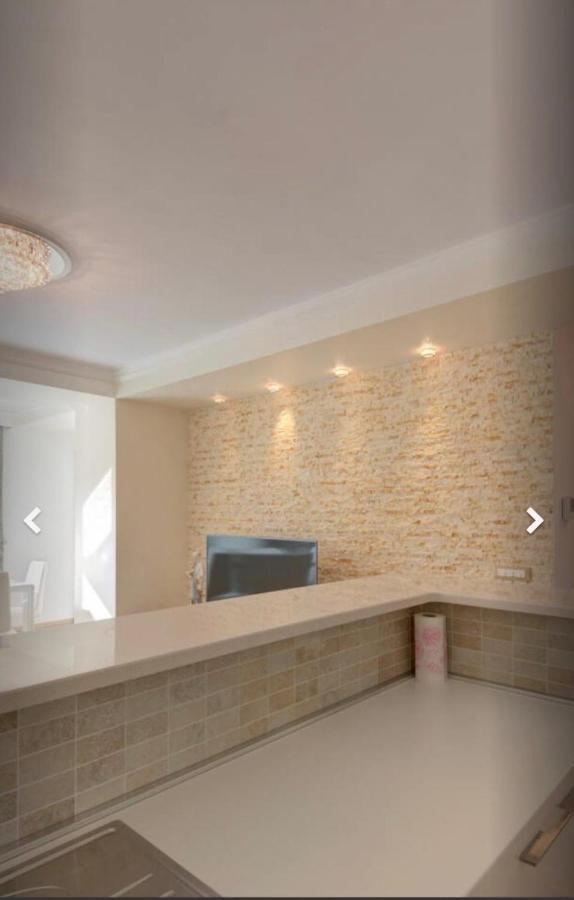 Przno Apartman White Star Apartment Ngoại thất bức ảnh